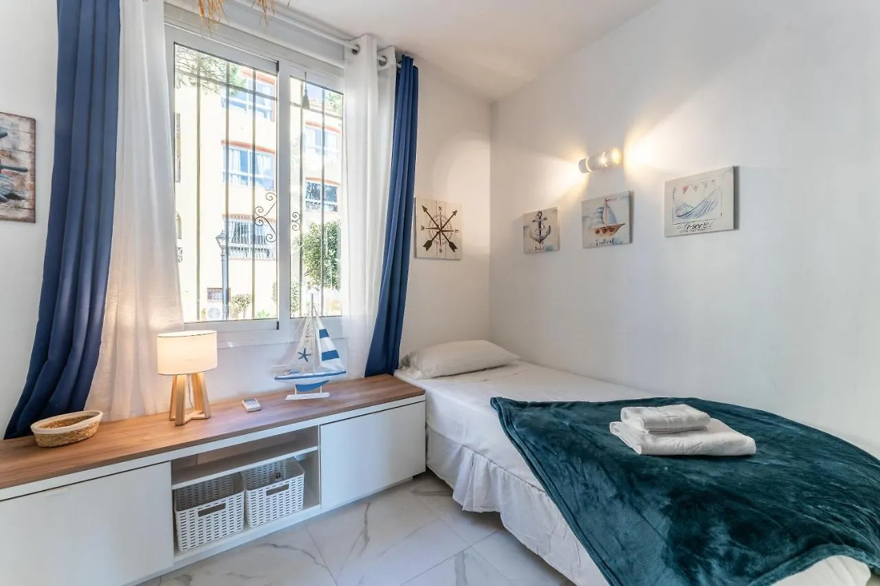 Beach House With Direct Access To Calahonda Beach And Open Sea Views Cs183 Sitio de Calahonda